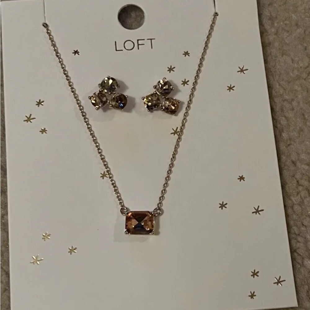 Loft Ivory Earring & Necklace Gift Set